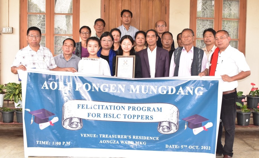 Recipients of Aoli Pongen Mungdang Academic Excellence Award with guests and officials on October 5. (Morung Photo)