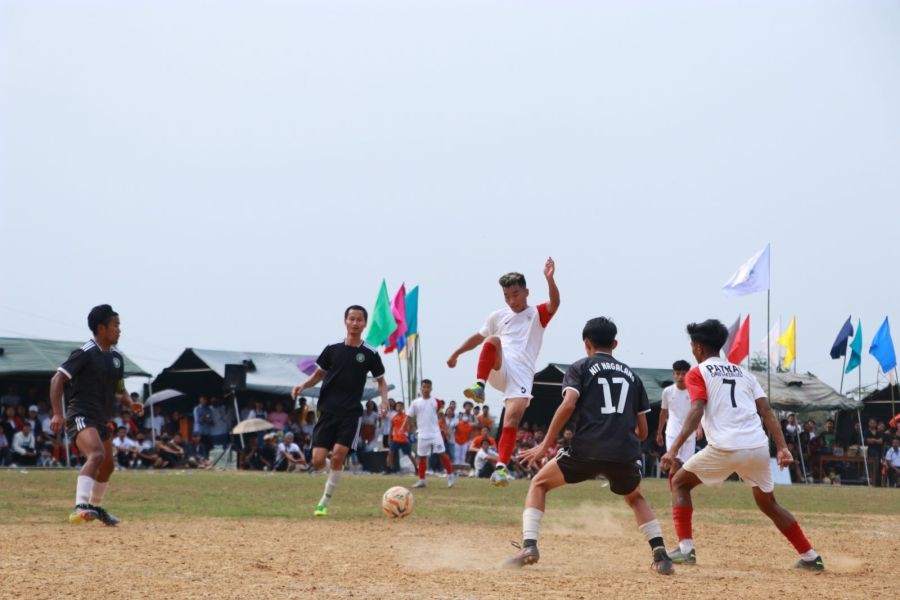 Players from PCC ‘A’ Team and Eastern Christian College in action on the second day of the ongoing 1st Patkai Trophy on March 31. The former won the match 4-1. (Photo Courtesy: DMMC Patkai)