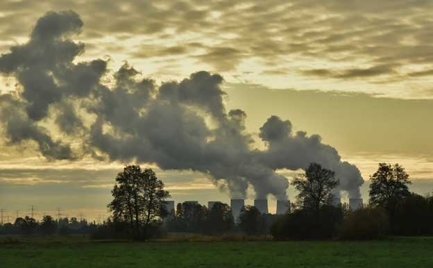 Carbon emission is one of the major causes for climate change. Countries should accelerate their effort to achieve carbon neutrality. (Credit: Pixabay/Peggychoucair)
