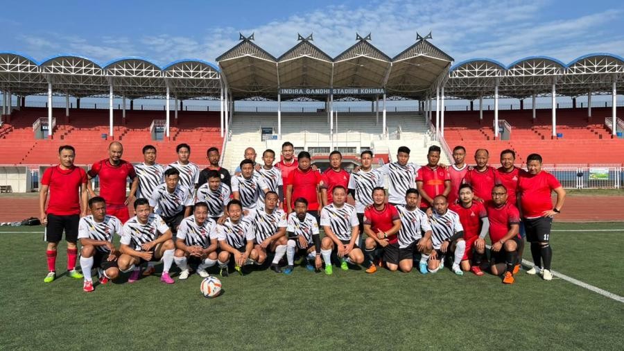 Players of Vanguard Old Boys FC and GethemGo on May 9.