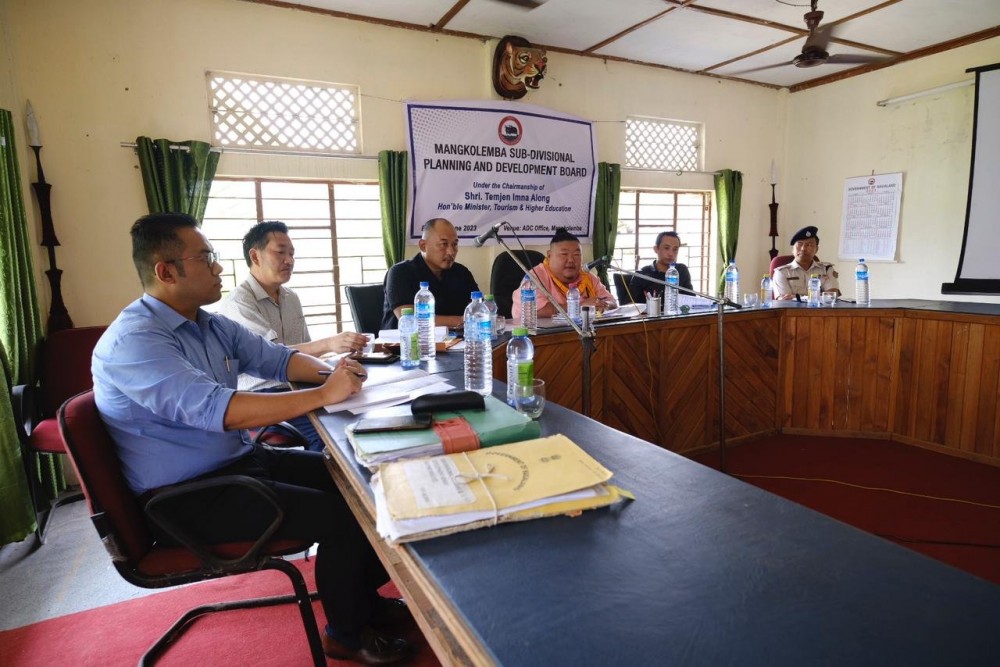 Mangkolemba SDPDB meeting held at Customary Law Court, ADC Office Complex Mangkolemba on June 2. (DIPR Photo)