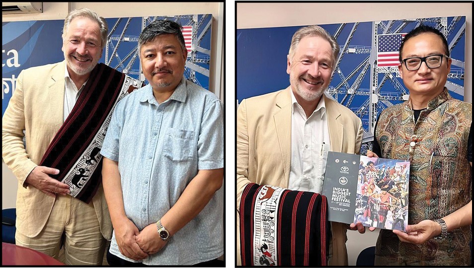 (Left) Abu Metha (Right) Theja Meru called on Adrian Pratt, Director, American Centre Kolkata on June 9.