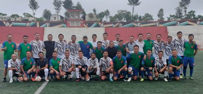 Players of Vanguard Old Boys and Morung United on June 23.
