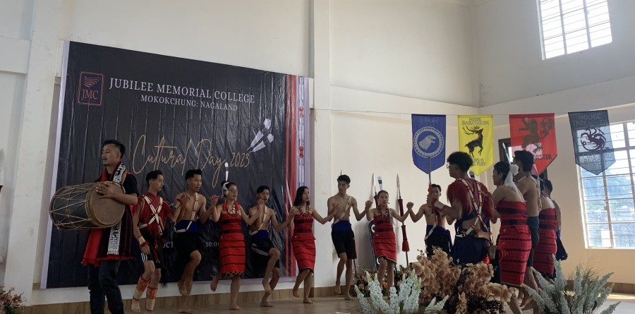 Jubilee Memorial College celebrated its cultural day on the theme ‘Balancing Tradition and Modernity’ on October 27 at Aongza Ki, Mokokchung. This is an annual event of the College where the students are given the platform to acknowledge and participate in the rich and varied ethical practices.