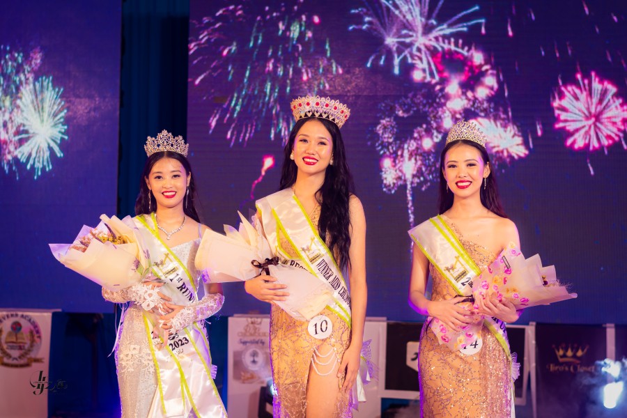 Miss Chümoukedima 2023 Nieketuno Sechü (center) with 1st runner-up Choilung Phom (left) and 2nd runner-up Ruth Chawang (right)