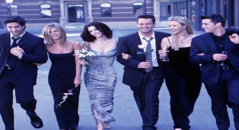 Twenty-five years ago, actors Jennifer Aniston, David Schwimmer, Courteney Cox, Lisa Kudrow, Matt LeBlanc and Matthew Perry became household names with the popular American sitcom "Friends". Till date, the star cast is fondly known by their characters' names among their fans. (File Photo via IANS)