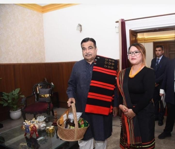 Dziesekhrienuo Keretsü with Nitin Gadkari in New Delhi on November 21.