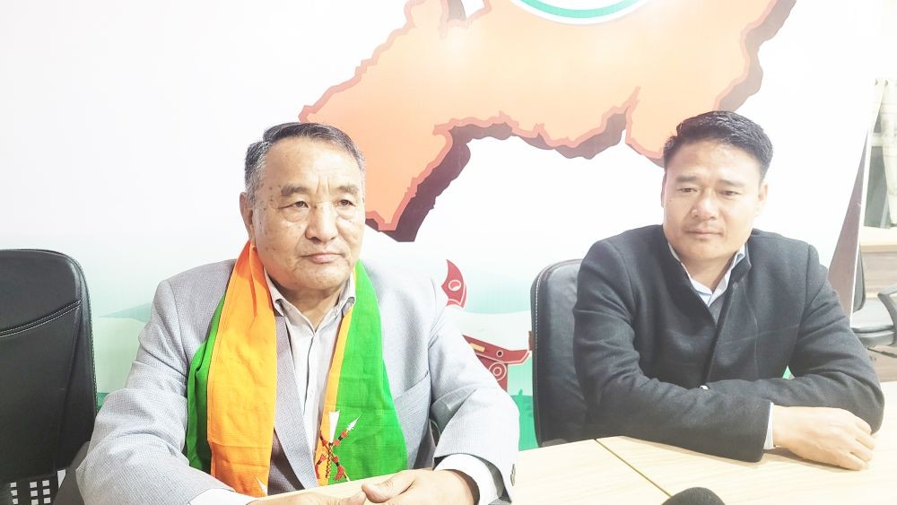 Er Kropol Vitsu with state BJP spokesperson Thomas Magh during press conference in Kohima on November 7. (Morung Photo)