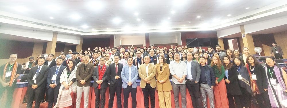 Tongpang Ozukum and others with participants of Northeast India Youth Leaders Conclave in Kohima on November 7. (Morung Photo)