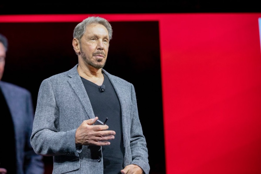 Oracle Co-Founder and Executive Chairman Larry Ellison unveils Oracle's Gen 2 Cloud with autonomous capabilities, improved security and upgrades for enterprises. (Photo: Twitter/@Oracle)
