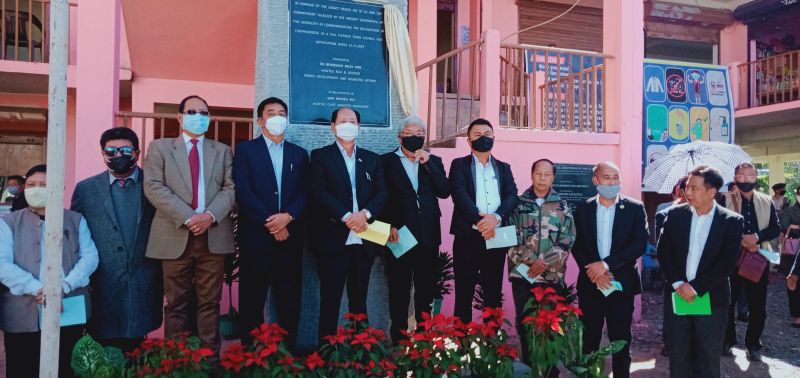 Advisor Dr Neikiesalie (Nicky) Kire unveiled the formal recognition of Chiephobozou Town Council in the presence of Chief Minister Neiphiu Rio and others at Chiephobozou town on November 13. (Morung Photo)