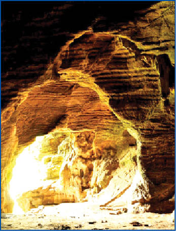 Makhel Cave: Unearth the Mysteries of Ancient Legends